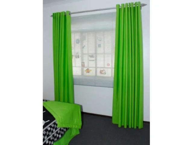 Cortina instalada em ambiente interno