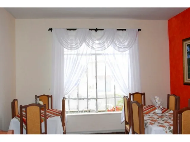 Cortina instalada em ambiente interno
