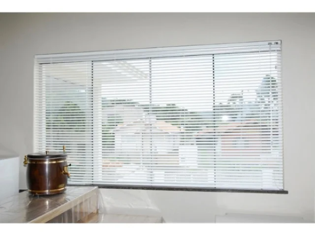 Persiana instalada em ambiente interno